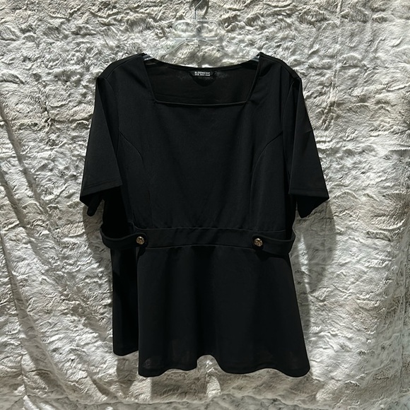 Bloomchic Top - Picture 1 of 3